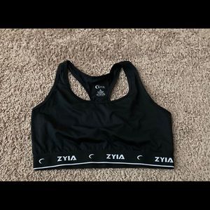 ZYIA sports bra EUC no rips or tears